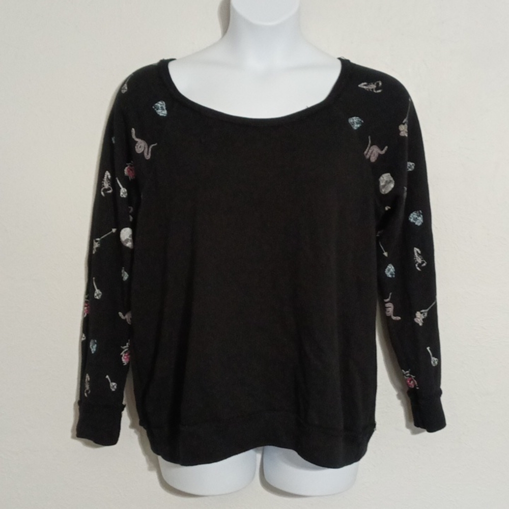 Torrid black long sleeve sweater